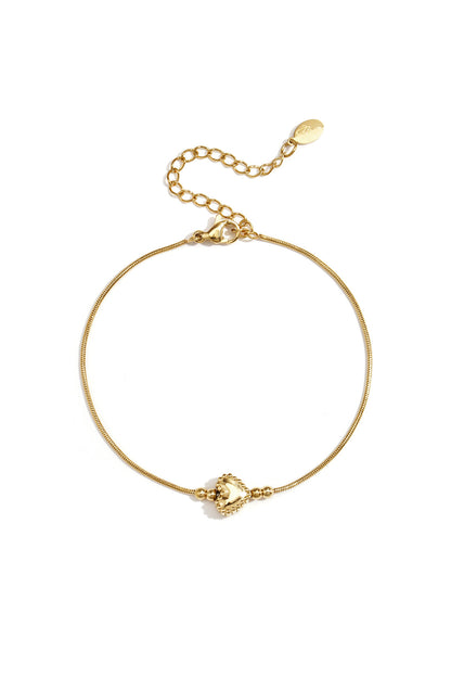 Elegant Heart Charm Bracelet for Daily Wear