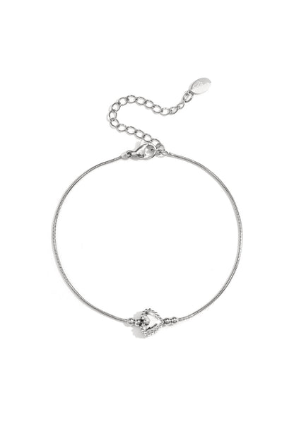 Elegant Heart Charm Bracelet for Daily Wear