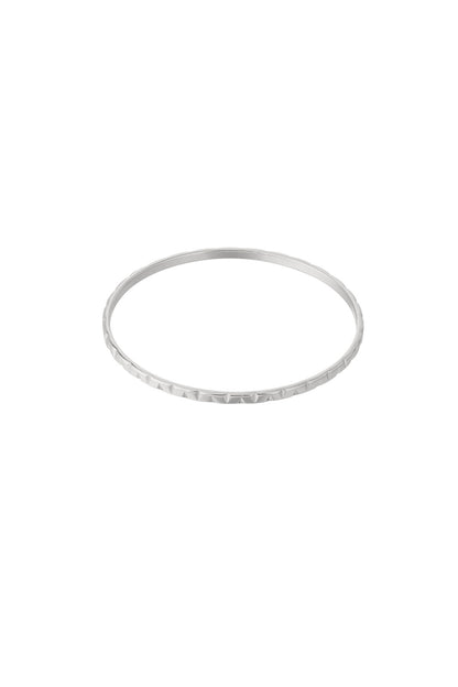 Stylish Stainless Steel Bangle for Everyday Wear